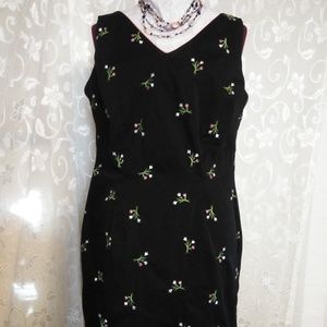 Amanda Smith black sheath dress